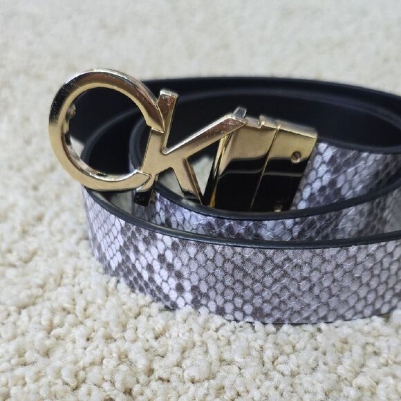 Calvin Klein Snakeskin Belt with Gold Logo Buckle Reversable To Black - Picture 2 of 3
